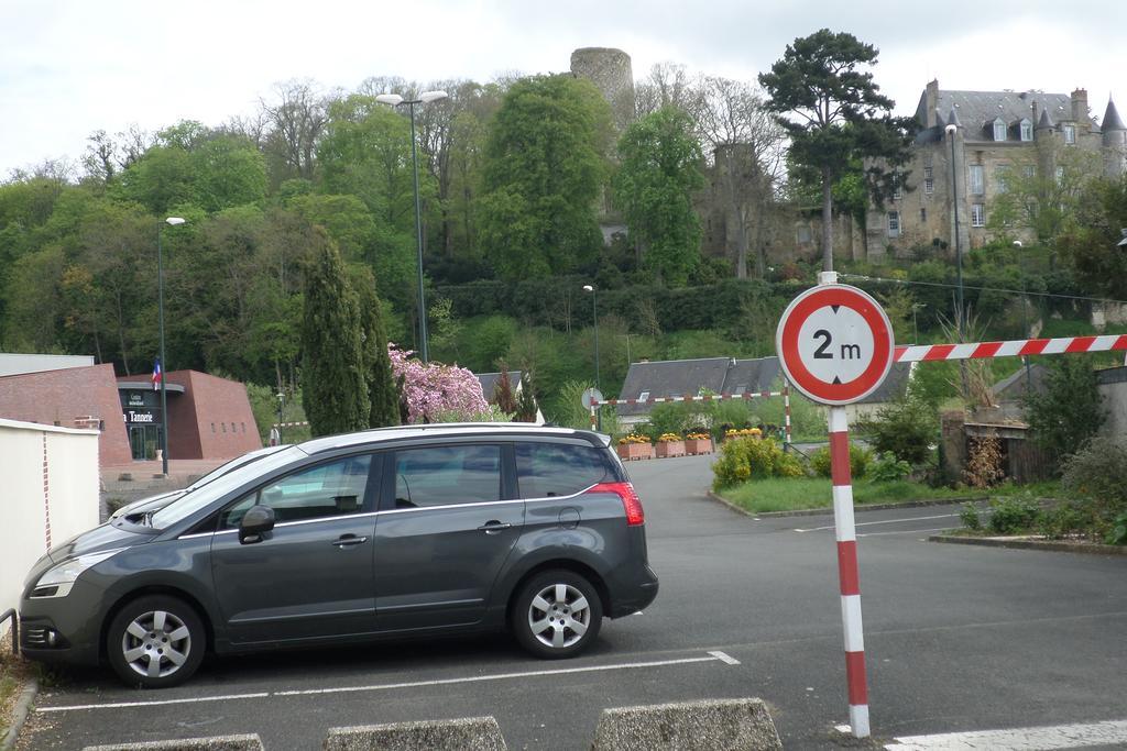 Les Renaudines Bed and Breakfast Château-Renault Εξωτερικό φωτογραφία